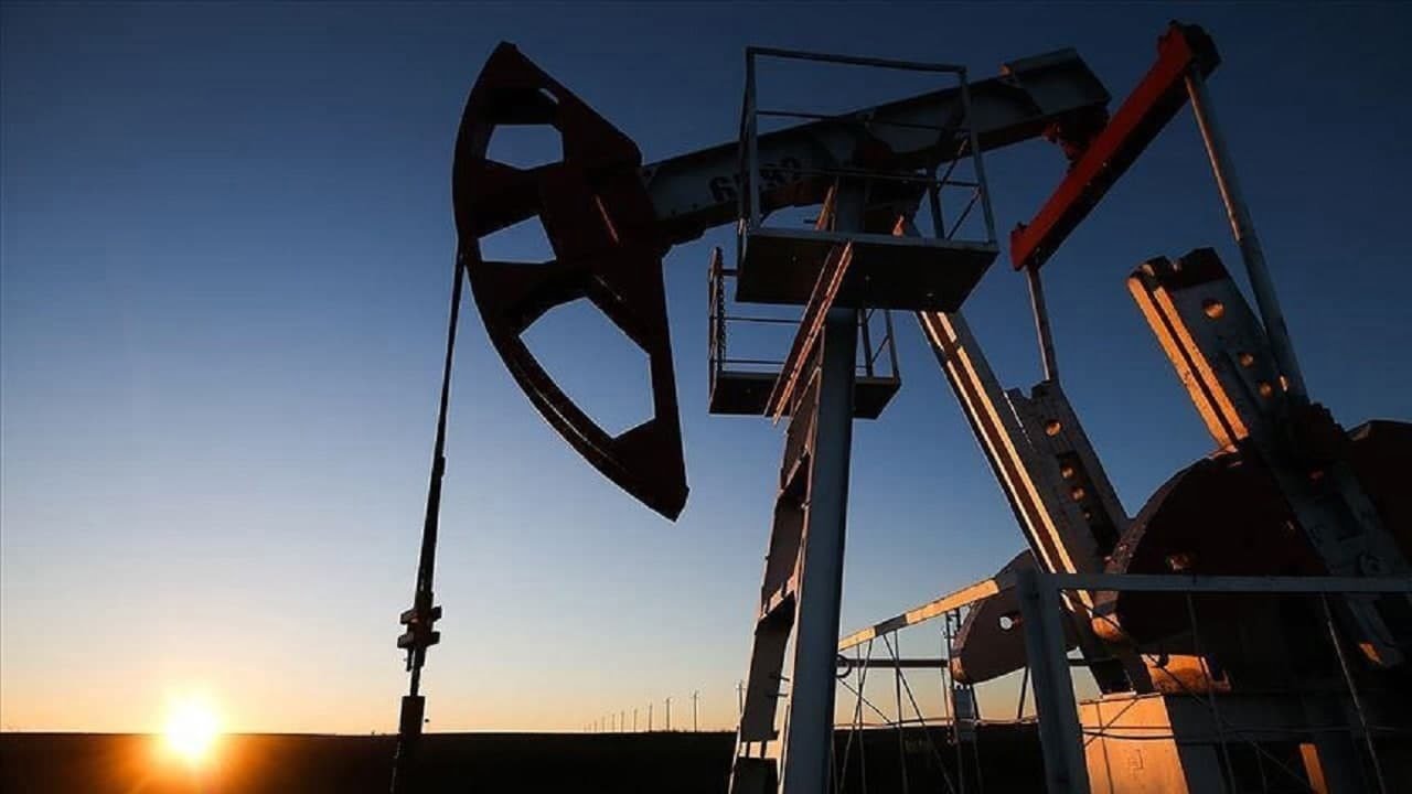کاهش قیمت نفت با شیوع بیشتر کرونا در جهان