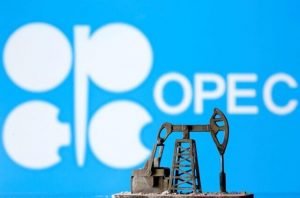 عدم تغییر برنامه تولید اوپک پلاس با وجود ۸۰ دلاری شدن نفت