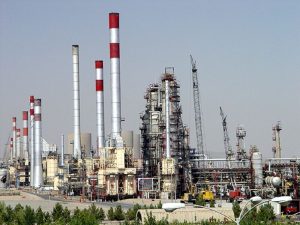 نفت خام در صنایع اصفهان پالایش و صادر می‌شود