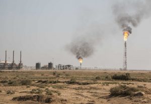 روزانه هزاران مترمکعب گازاسیدی همراه با نفت در خوزستان سوزانده می شود