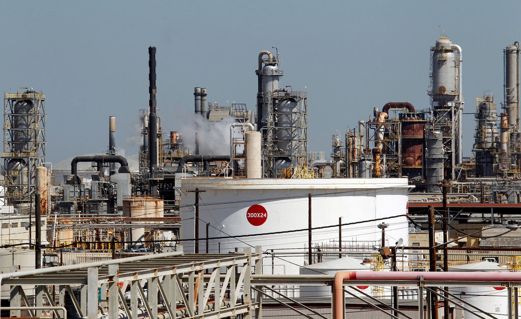 آیا بحران زیست محیطی پایان صنعت نفت است؟