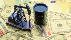 رویترز:افزایش قیمت نفت با کاهش ذخایر نفت خام ایالات متحده/۱۹جولای